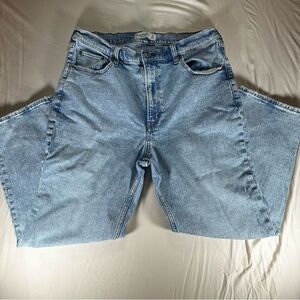 Abercrombie & Fitch Ankle Straight Ultra High Rise Jeans Sz 32/ 14